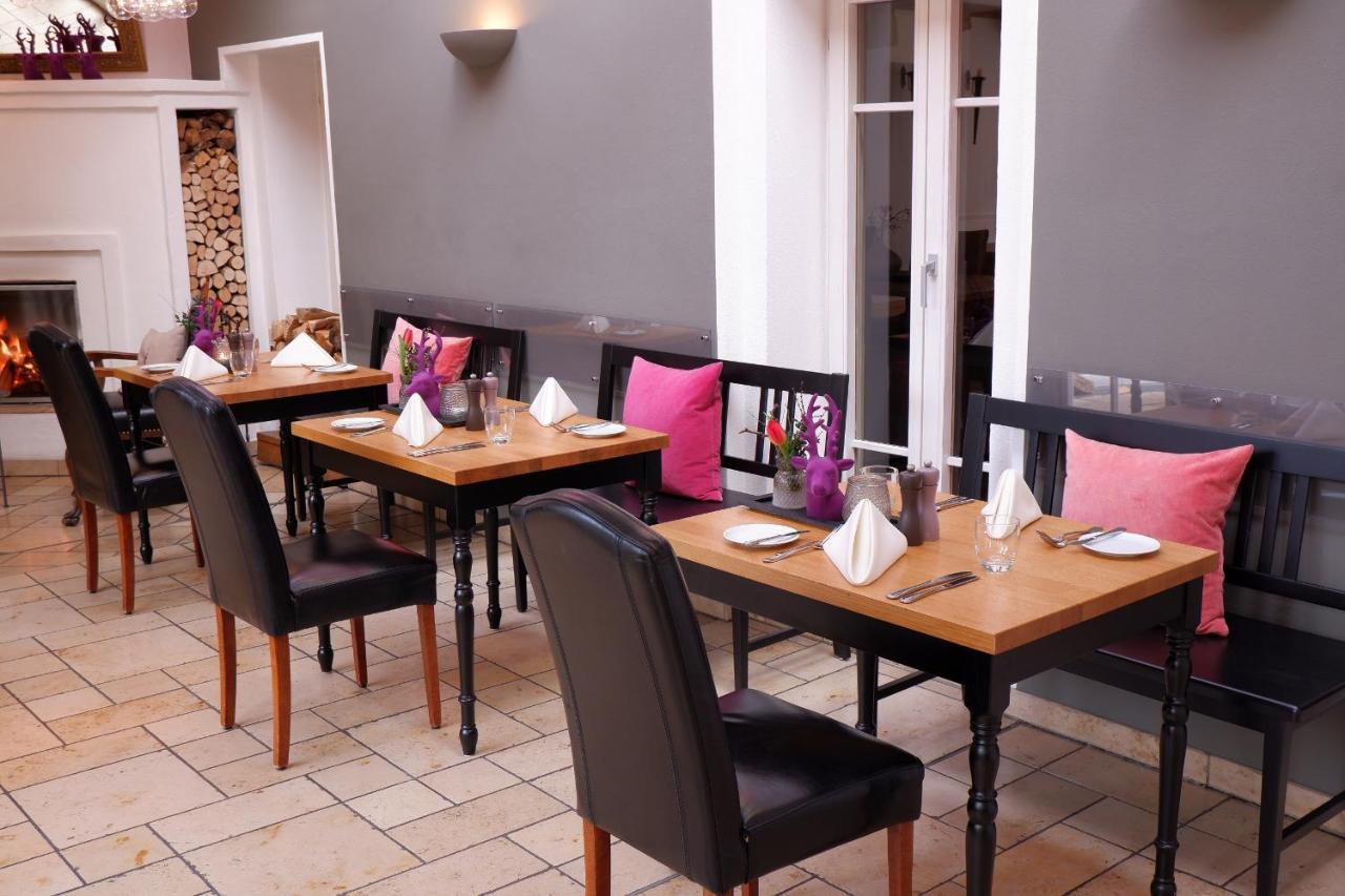 Hotel Romantik Hirschen 4*